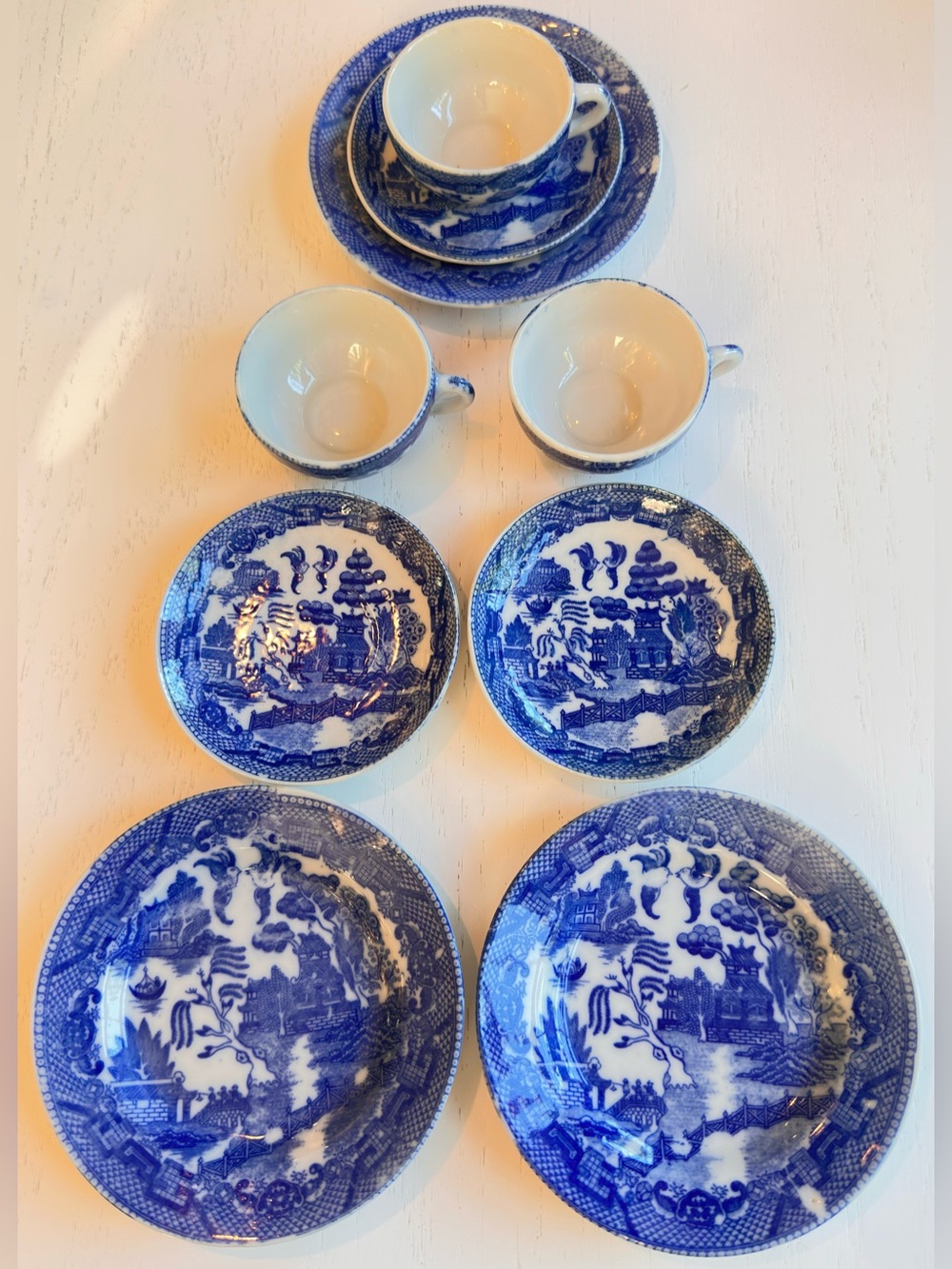 Vintage Blue Willow child's Three piece play set with cups, saucers, and plates